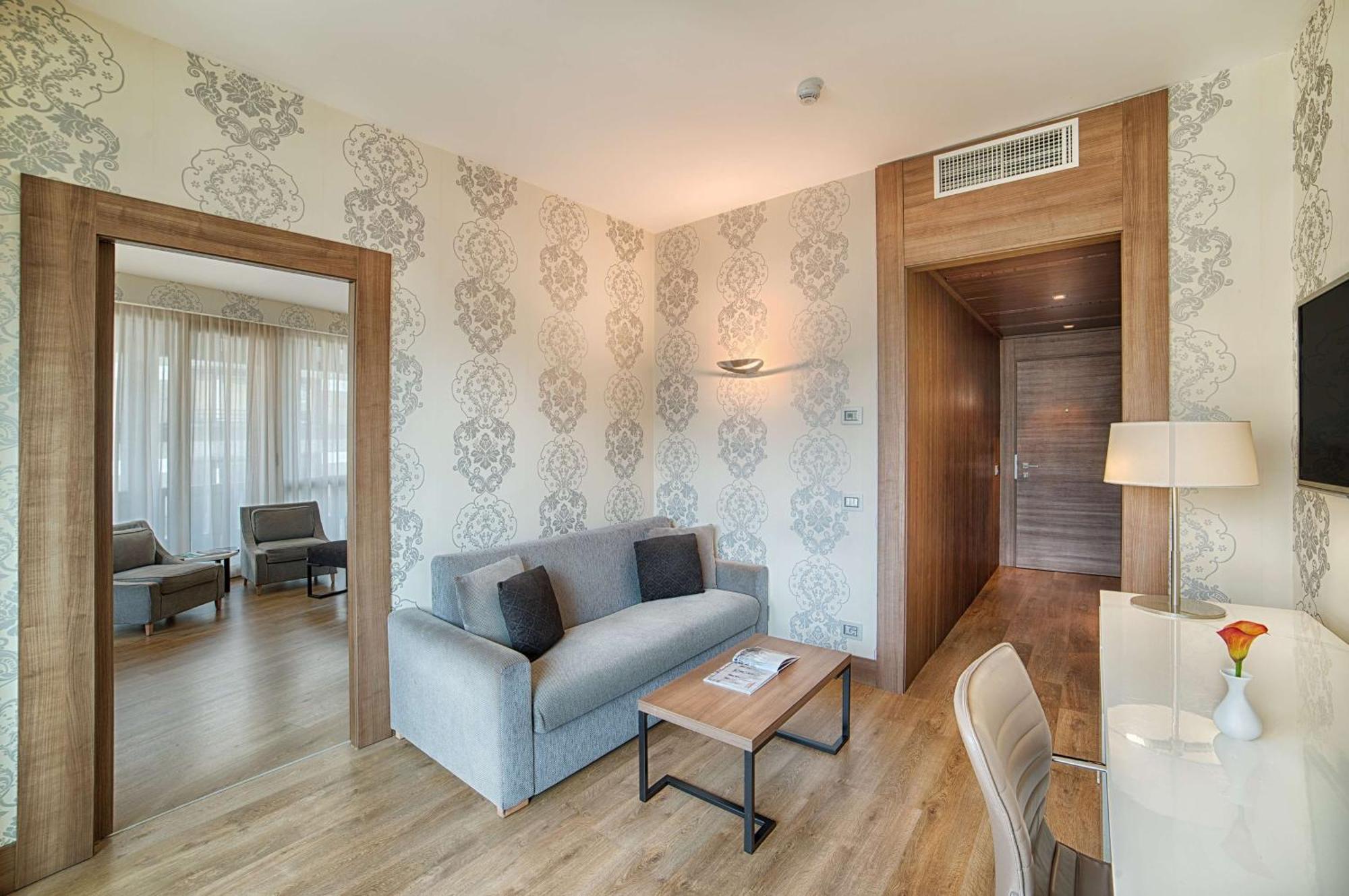 Nh Collection President Hotel